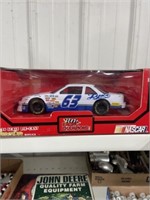 DIECAST CAR