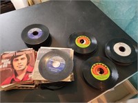 Approx 125 45 rpm vinyl records Jackson 5 CCR Supr