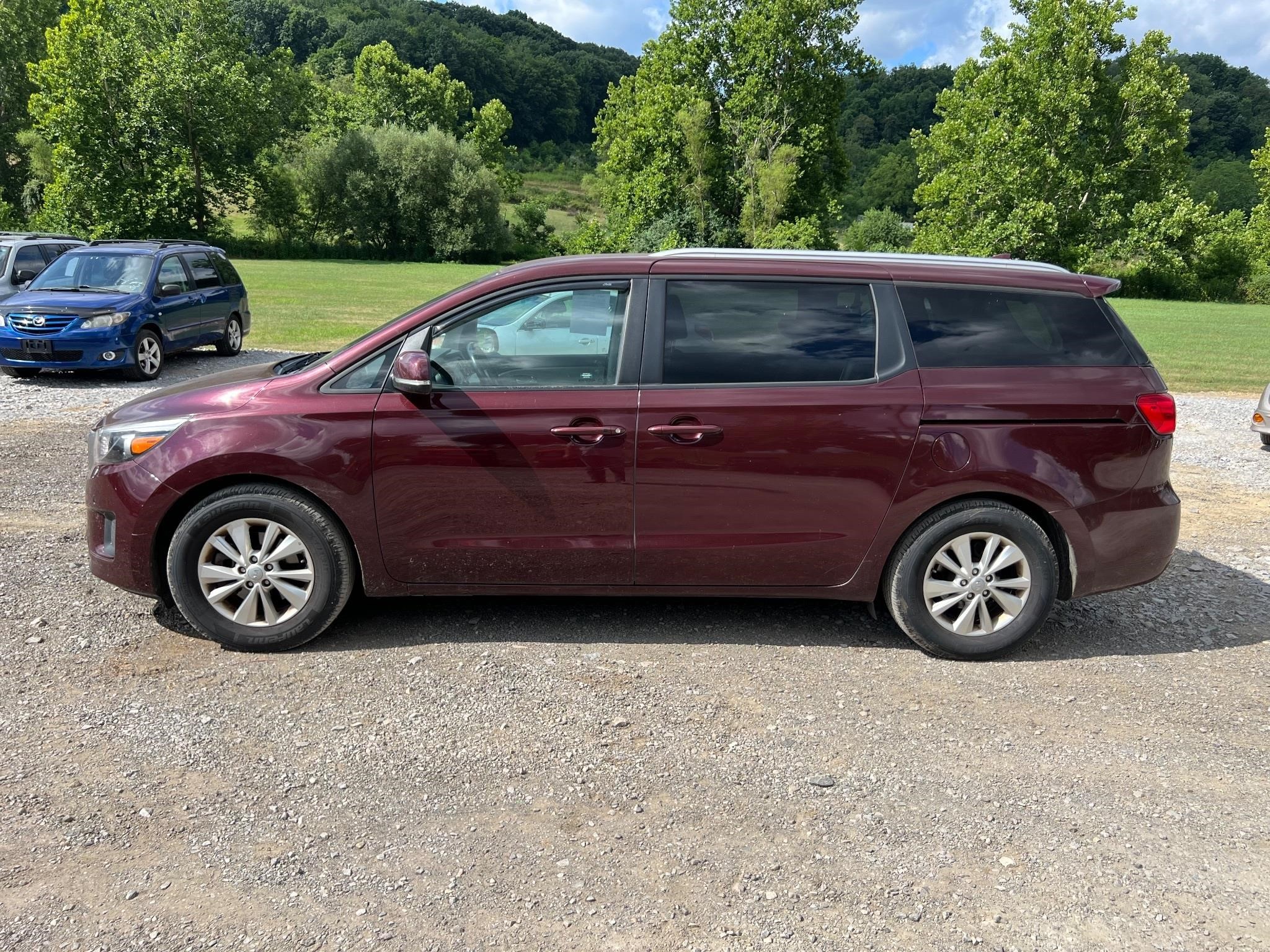 2017 Kia Sedona LX Van Loaded - Titled