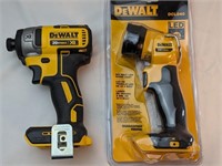 DEWALT IMPACT DRIVER & LIGHT