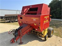 New Holland 648 Round Baler