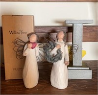 WILLOW TREE FIGURINES W/ STAND