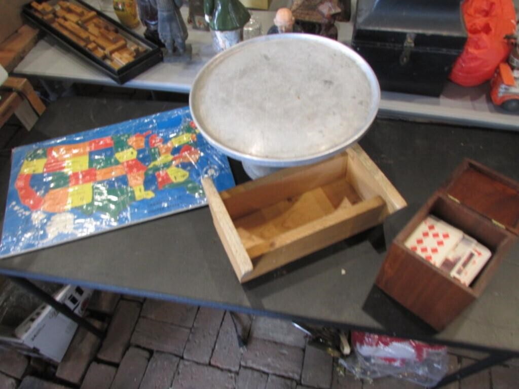 cakestand,puzzle,playing cards & box