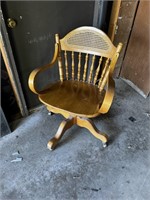 Vintage Rolling Office Chair That Rocks