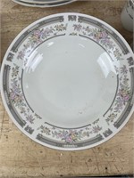 Manchester Porcelain Plate Set