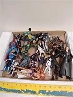 Large group of action figures Star Wars Batman