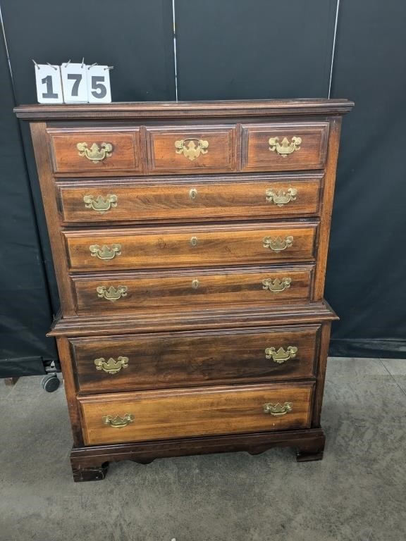 5 Drawer Wood Dresser