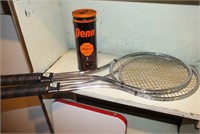 VINTAGE TENNIS RACKETS & PENN TENNIS BALLS