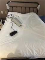 Inflatable Bed w/ Pump and Frame. Limos Brand