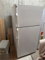 Hotpoint Refrigerator and Top Freezer