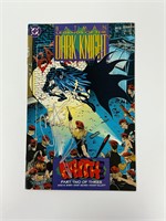 Autograph COA Batman Dark Knight #22 Comics