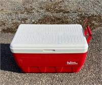 IGLOO COOLER - RED W WHITE TOP