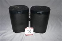 Lot (2) Sonos One Wireless Speakers