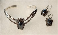 Vtg Navajo Silver & Hematite Bracelet & Earrings