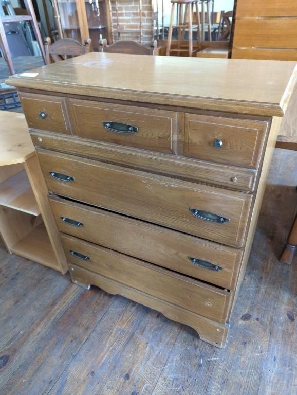 Antique chest of drawers