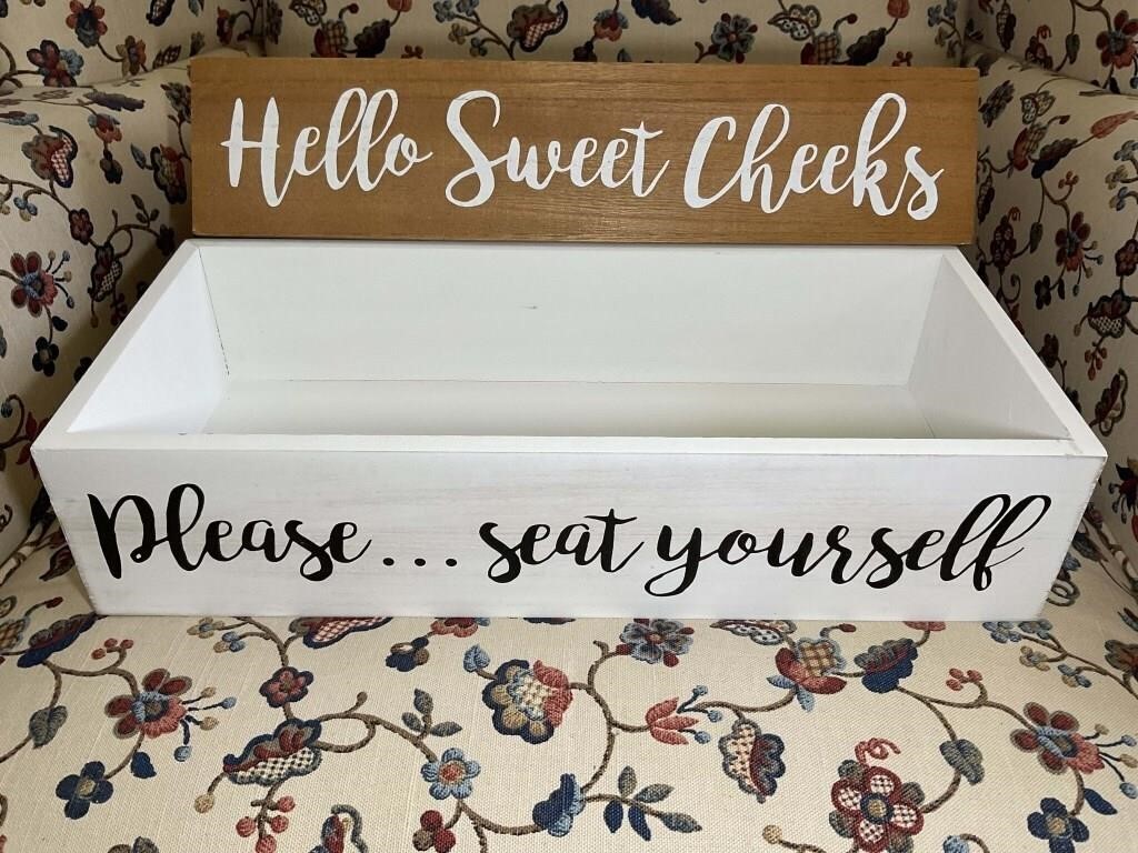 PAIR OF TOILET TANK DECORATIVE TRAYS