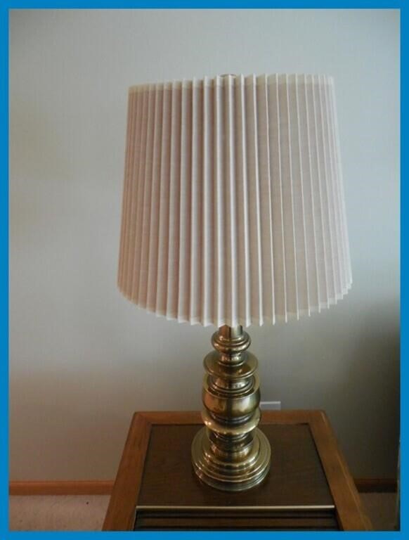 BRASS TABLE LAMP