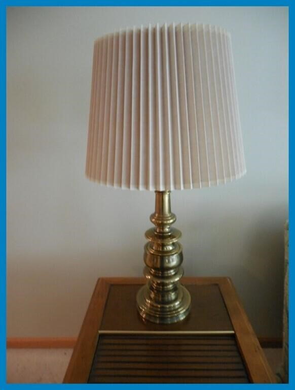 BRASS TABLE LAMP