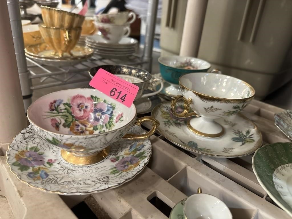 QTY 4 TEACUPS & SAUCERS