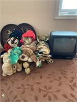 Stuffed Animals, 13 Inch Tv, Wall Art