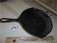 Victor Griswald 721A 9" cast iron skillet