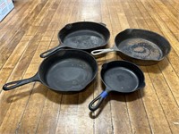 3 GRISWOLD CAST IRON PANS & 1 NO NAME CAST IRON