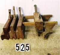 *Restorer lot: 4 – Assorted wooden molding
