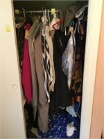 Closet full of men’s and ladies clothing incl. sui