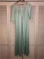 VINTAGE JCPENNEY HOUSECOAT/ ROBE SMALL
