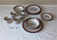 4 PLACE SETTING CHRISTMAS DINNER WARE