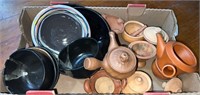 LOT OF ORIENTAL POTTERY DISHES