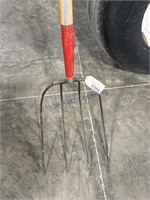 4-TINE PITCH FORK