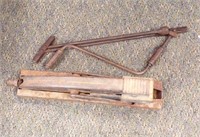 VINTAGE WALKER BUMPER JACK