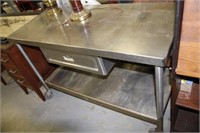 STAINLESS PREP TABLE ON WHEELS