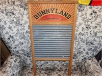 SunnyLand metal & wood Washboard 2'L