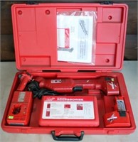 Milwaukee 12V Close Quarter Drill Set