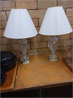2X LAMPS W/ SHADES