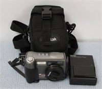 Kodak 6.1 Megapixel Camera w/ Bag & Charger