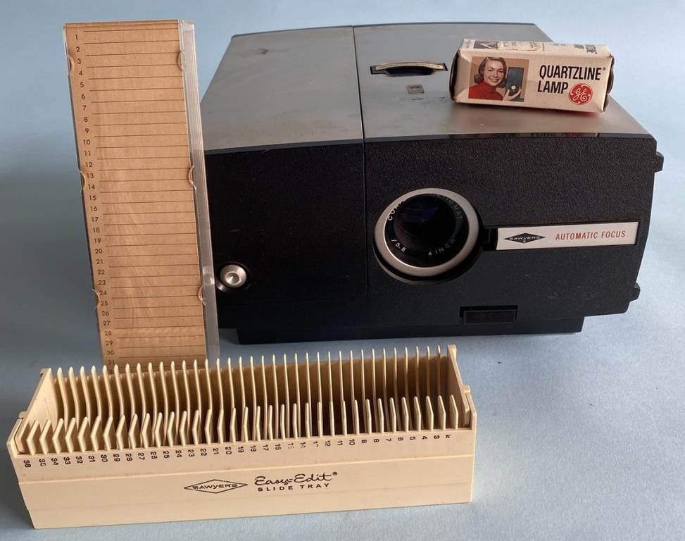 Sawyers Automatic Focus Projector