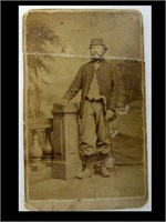 CIVIL/INDIAN WARS SOLDIER W/ CANE CABINET CARD