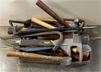 Flat of Hammers, Axes, and Crowbars