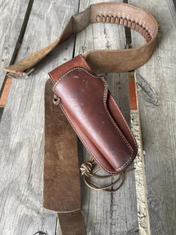 Hunter Left Hand Holster & Gun Belt