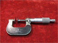Mitutoyo 0-1" micrometer No.123-125A.
