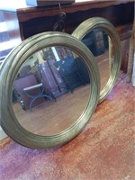 Choice of 2 round mirrors