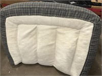 LARGE GREY AND WHITE PLAID PET BED