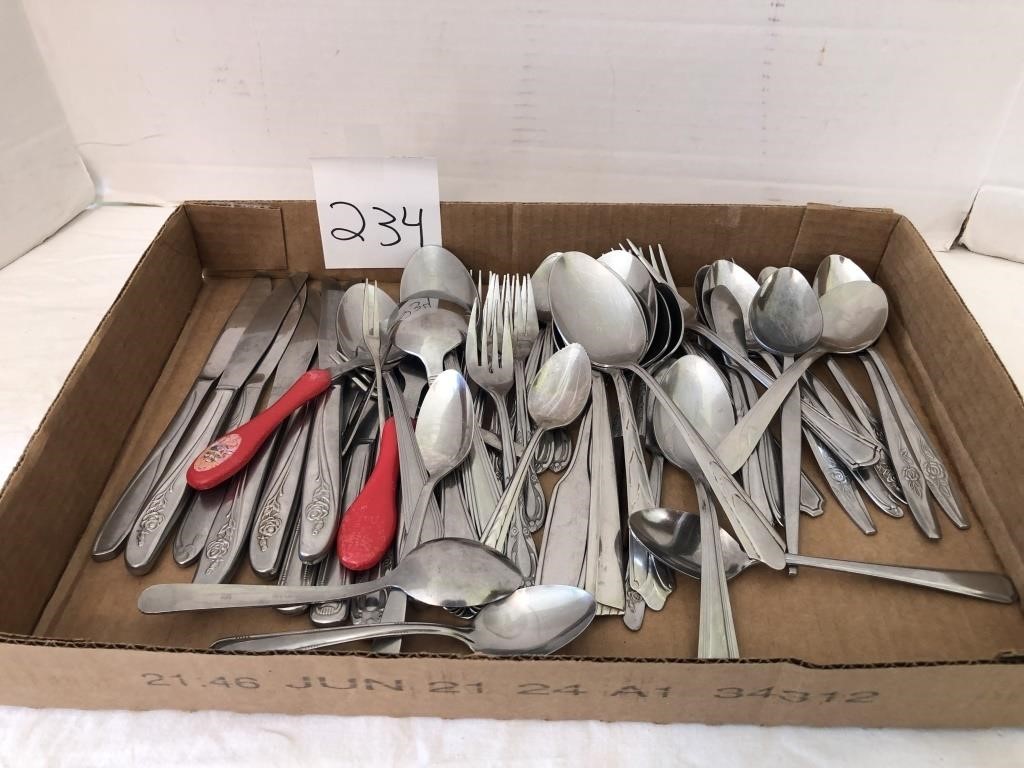 Assort silverware