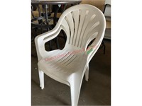 2 Plastic Lawn Chairs