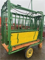 Cattle Squeeze Chute, 8ft, on wheels