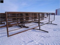 24' free standing corral panel w/ gate