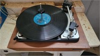 United Audio Dual 1019 turntable